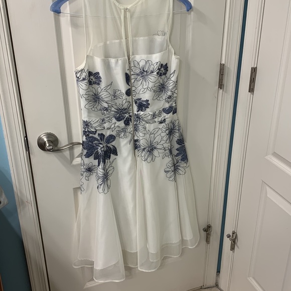 Like-New Floral Formal Midi Dress - Picture 2 of 4